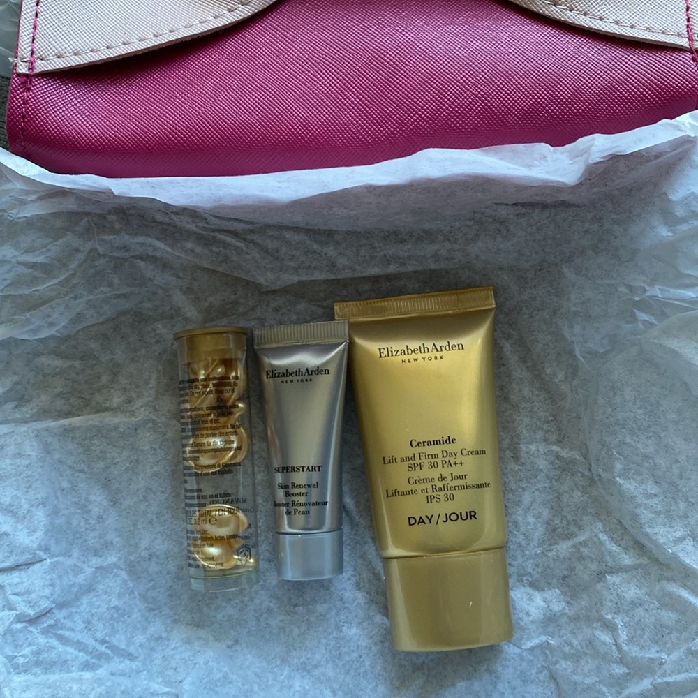 Elizabeth Arden New Cosmetic Bag